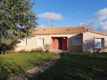 Location Maison 6 pièces La Pommeraie-sur-Sèvre (85700) - SEVREMONT