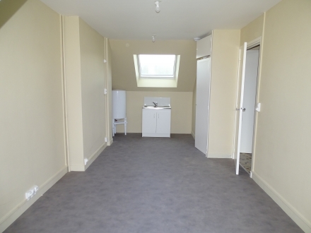 Location Appartement 2 pièces Condé-sur-Noireau (14110) - près centre ville